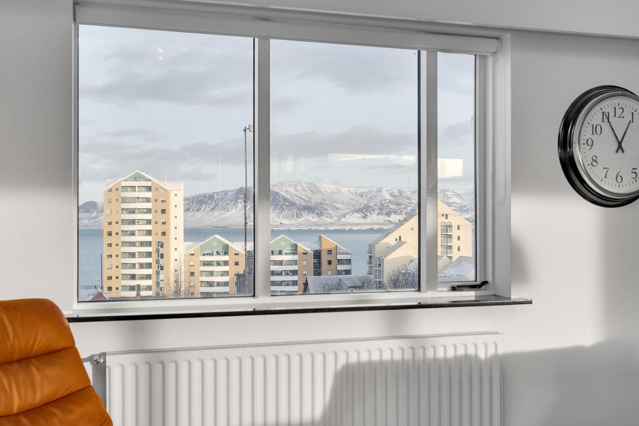 Penthouse Apt On The Shopping Street-Free Parking Reykjavík Buitenkant foto